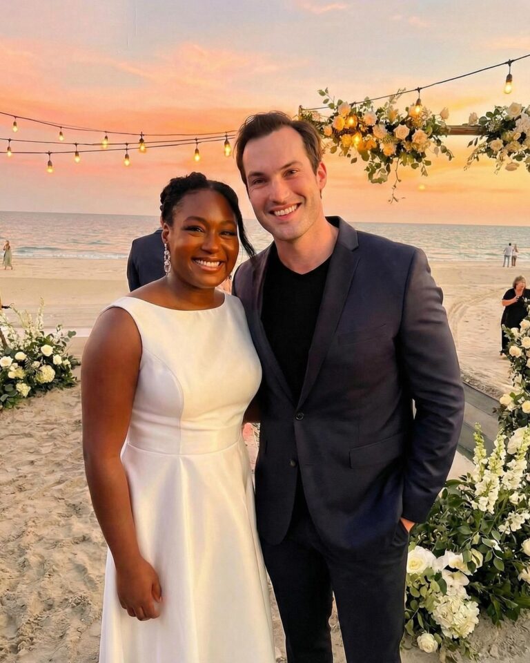 The celebration beneath the old fig tree in Jess’s backyard was designed to feel like a sanctuary of sincerity, a carefully curated event where