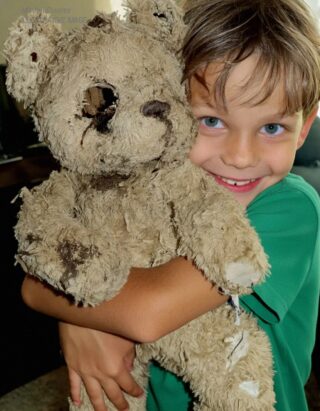 My Son Found a One-Eyed Teddy Bear in the Dirt – That Night, It Whispered His Name and Begged, ‘Help Me’