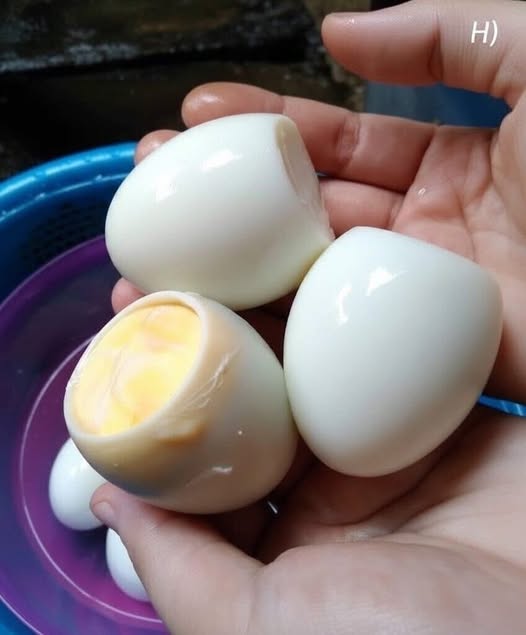 Boiled vs. Fried Eggs: Which Makes the Healthier Breakfast?