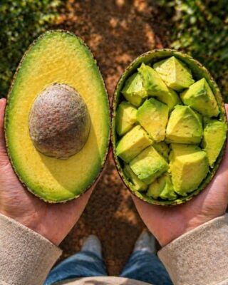 The Power of Avocado: What This Superfruit Can Do for Your Body  Why Avocado Is Considered a Global Superfood Avocado, also known as palta in many regions, has evolved from a simple side dish into one of the most celebrated superfoods worldwide. Its creamy texture and rich flavor make it a favorite, but its true strength lies in its exceptional nutritional profile.  Packed with healthy fats, essential vitamins, and powerful antioxidants, avocado supports your body in ways that go far beyond basic nutrition.  Rich in Healthy Fats for Heart Health