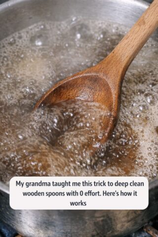 My grandma taught me this trick to deep clean wooden spoons with 0 effort. Here’s how it works