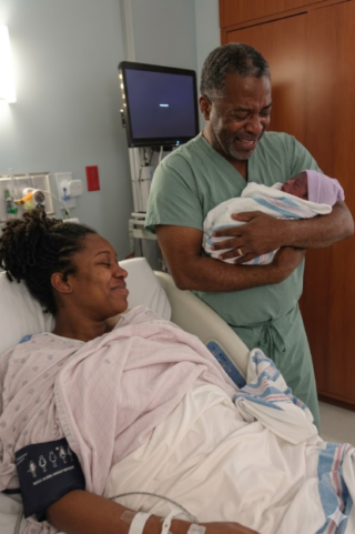 After Giving Birth Alone, the Doctor Froze Looking at My Son – What He Told Me About the Father Made My Heart Stop